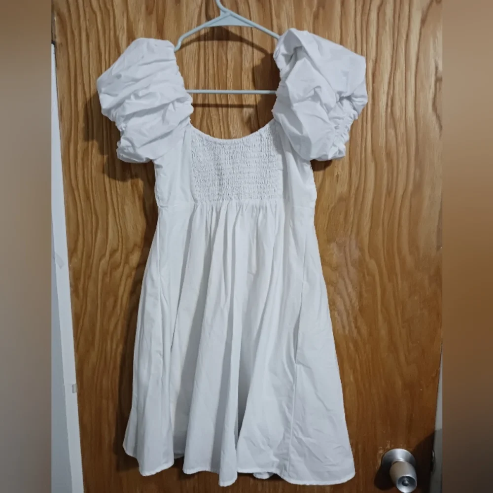 Abercrombie & Fitch White Cotton  Mini Dress Puff Sleeves Size XSP - Picture 2 of 8